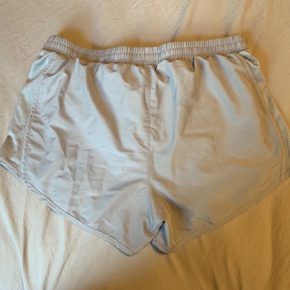 Under armour shorts - Picture 2 of 2